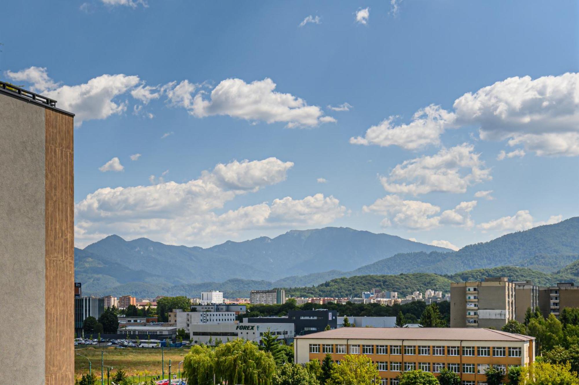 Luxury Landing Apartments Complex Qualis Braşov Buitenkant foto