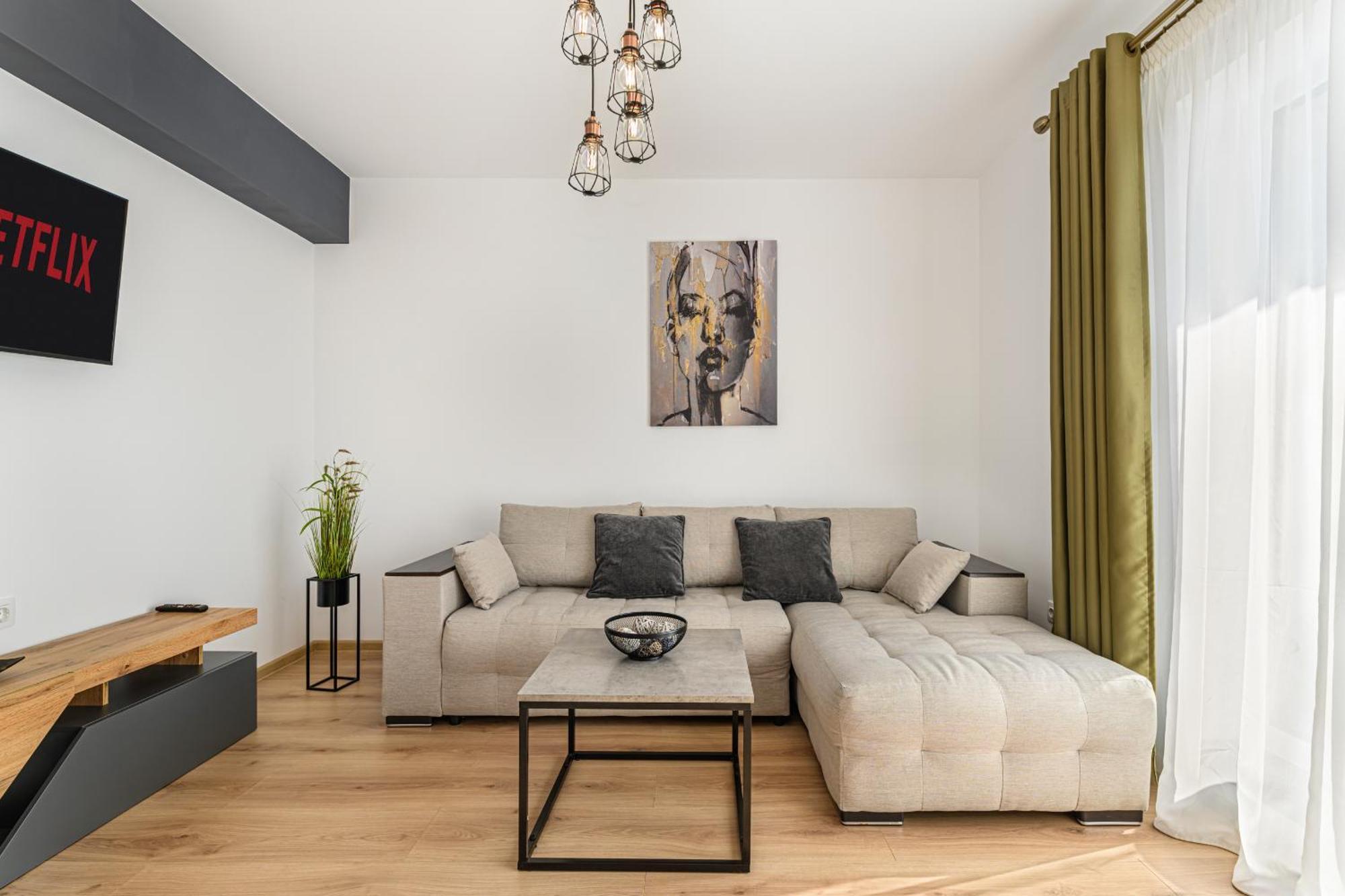 Luxury Landing Apartments Complex Qualis Braşov Buitenkant foto